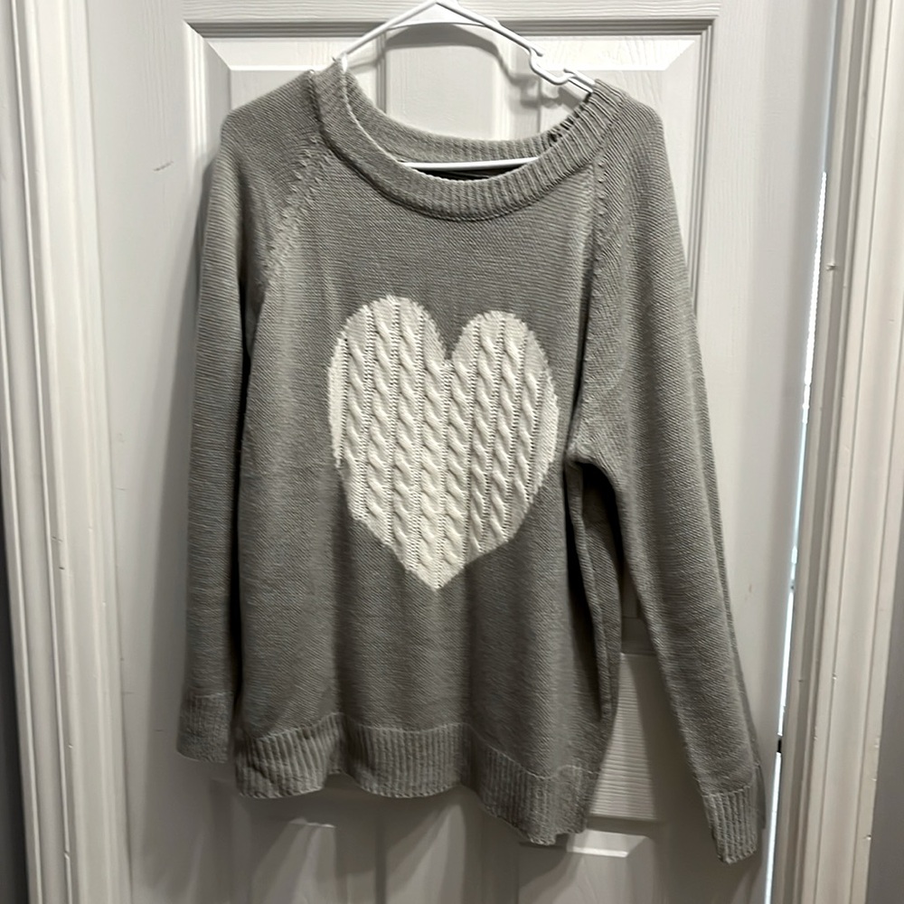 XL gray heart sweater. SO cute!